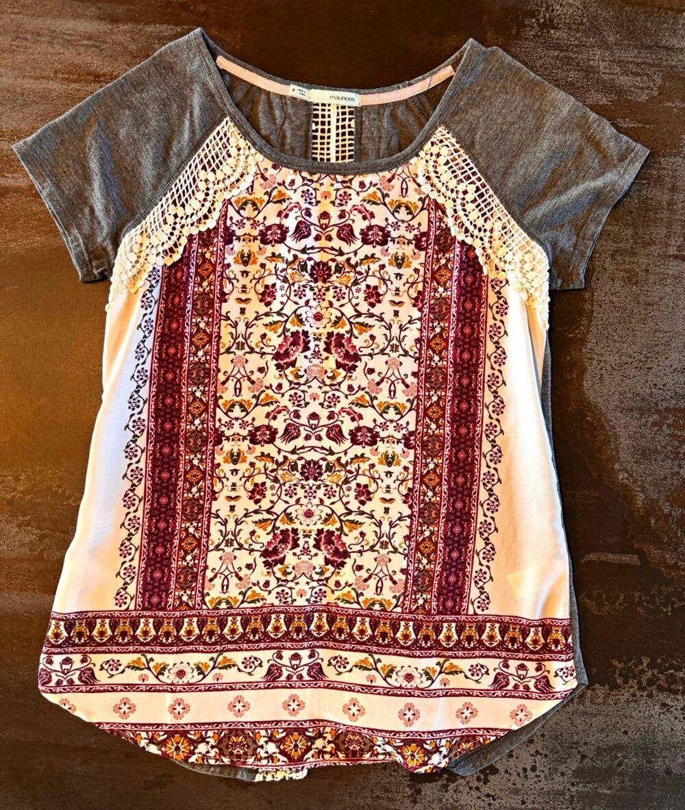 Maurices Women's M Floral Lace Crochet Top Gray/Cream/Burgundy Short Sleeve